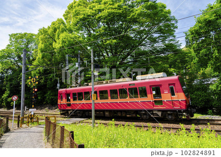 三宅八幡3号踏切を通過する叡山電鉄の電車 京都府京都市 三宅八幡3号踏切を通過する叡山電鉄の電車 京都府京都市 102824891