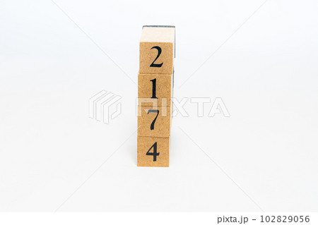 木のブロック 数字 4桁 2174 木のブロック 数字 4桁 2174 102829056