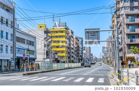 横浜市の都市風景　東白楽駅 102830009