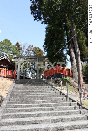 兵庫県丹波篠山市にある「河原町の王地山まけきらい稲荷」 兵庫県丹波篠山市にある「河原町の王地山まけきらい稲荷」 102832239