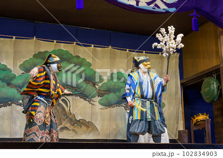 狂言(京都・千本ゑんま堂 演目「花盗人」) 狂言(京都・千本ゑんま堂 演目「花盗人」) 102834903