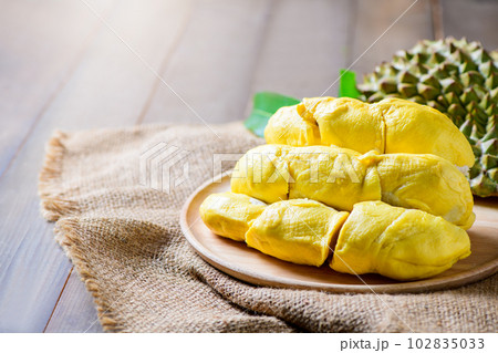 Chani Kai Durian or Durio zibthinus murray on wood plate, Chani Kai Durian or Durio zibthinus murray on wood plate, 102835033