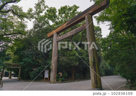 名古屋 熱田神宮 南鳥居（正門） 102836109