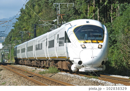 鹿児島本線　天拝山ー原田　JR九州　885系　SM7編成（南福岡）　かもめ 102838329