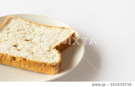 ライ麦入りの食パン ライ麦パン 6枚スライス食パン ライ麦入りの食パン ライ麦パン 6枚スライス食パン 102839716
