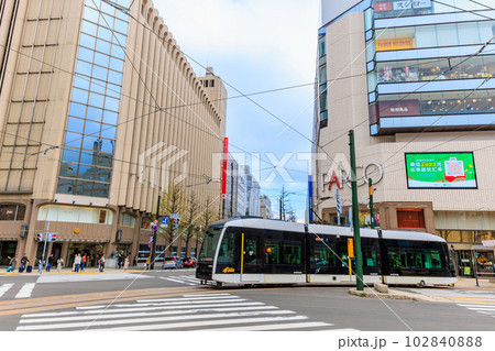 北海道 札幌市を走る路面電車 北海道 札幌市を走る路面電車 102840888