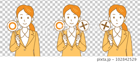 まるバツプレートを持ったビジネスウーマン 102842529