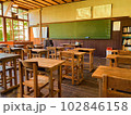 懐かしい教室 102846158
