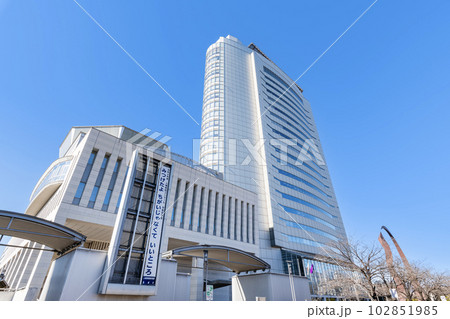 群馬県高崎市　快晴の高崎市役所 102851985