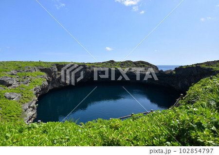 下地島にある通り池 102854797