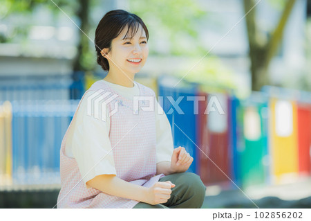 保育士　公園　 102856202