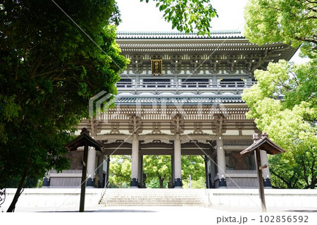 曹洞宗 大本山 總持寺 三門 ~横浜市鶴見区~ 曹洞宗 大本山 總持寺 三門 ~横浜市鶴見区~ 102856592