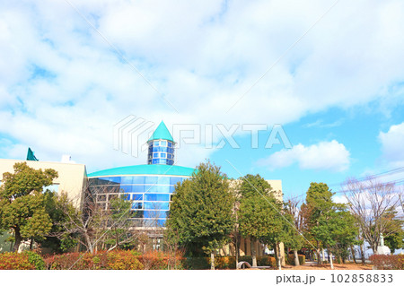 愛西市、愛西市中央図書館の風景 愛西市、愛西市中央図書館の風景 102858833