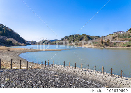 千葉県鋸南町　佐久間ダム湖親水公園 102859699