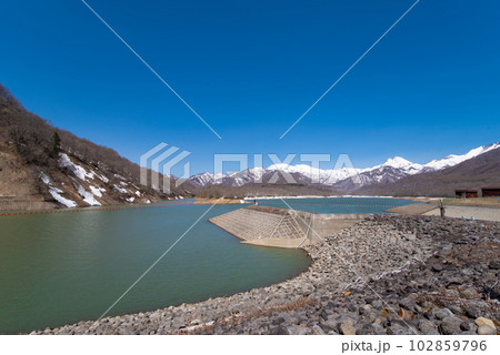 乙見湖・笹ヶ峰ダム（新潟県妙高市） 102859796