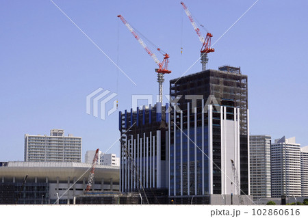 【横浜】みなとみらい21の再開発現場 102860616