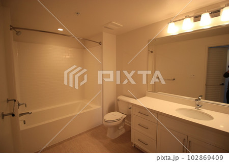 アメリカ　カルフォルニア　駐在員　アパートメント　 102869409