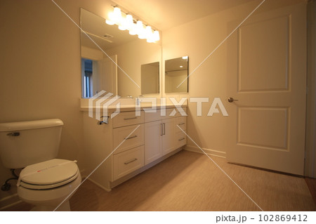 アメリカ　カルフォルニア　駐在員　アパートメント　 102869412