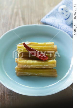 セロリの中華風きんぴら セロリの中華風きんぴら 102872047