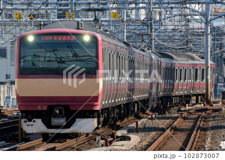 上野東京ラインを走行する常磐線直通E531系K423編成赤電　御徒町 102873007