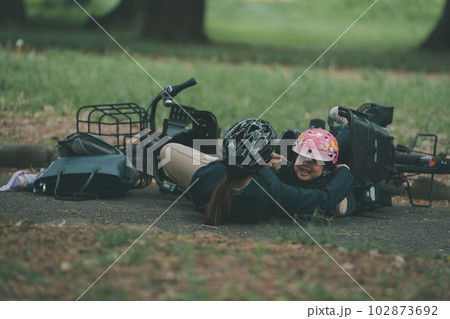 幼児を乗せた際の自転車の転倒 102873692
