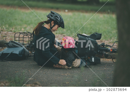 幼児を乗せた際の自転車の転倒 102873694