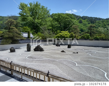 木曽福島の名勝 初夏の興禅寺 日本一広い石庭 木曽福島の名勝 初夏の興禅寺 日本一広い石庭 102874178