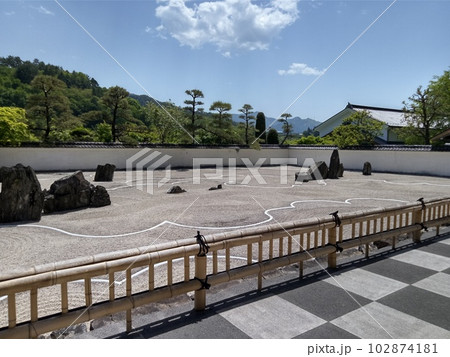 木曽福島の名勝 初夏の興禅寺 日本一広い石庭 木曽福島の名勝 初夏の興禅寺 日本一広い石庭 102874181