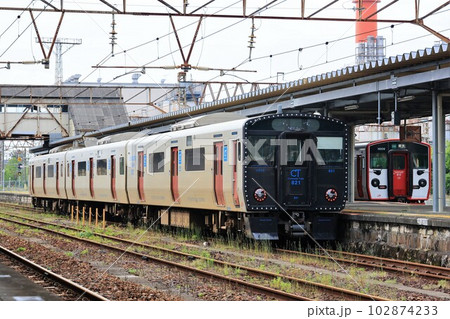 【JR九州】821系と815系(鹿児島本線:八代駅) 【JR九州】821系と815系(鹿児島本線:八代駅) 102874233