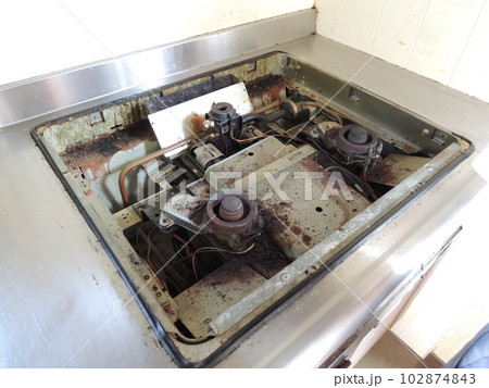 ガスコンロの交換・古いコンロの取り外し 102874843