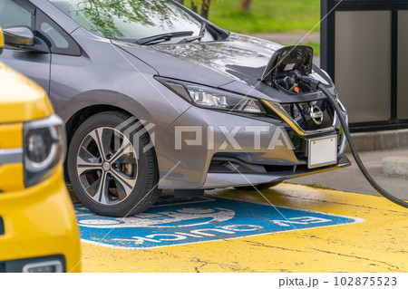 電気自動車　EV充電スポット　急速充電設備　EV QUICK CHARGER 102875523