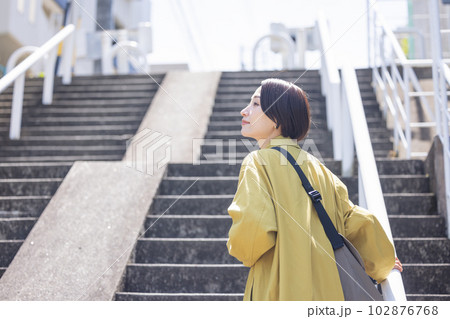 女性 ポートレート 女性 ポートレート 102876768