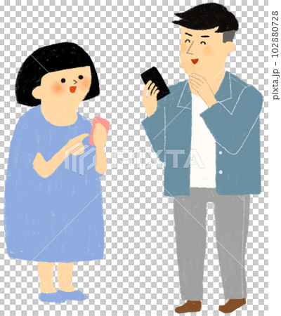 スマホを手にして喜ぶ夫婦 102880728