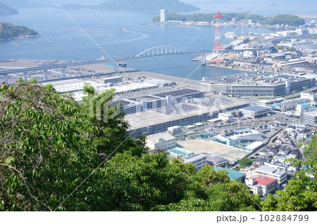 黄金山から眺めた広島市内の景色 102884799