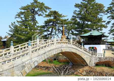 【香川県】四国霊場「第75番札所」総本山善通寺（済世橋） 102886014