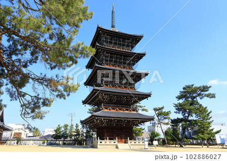 【香川県】四国霊場「第75番札所」総本山善通寺(五重塔) 【香川県】四国霊場「第75番札所」総本山善通寺(五重塔) 102886027