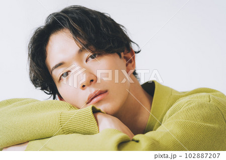 メンズポートレート 102887207