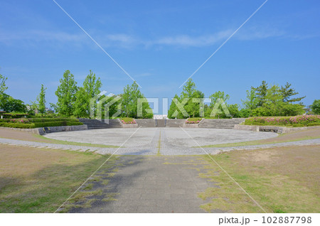 新潟県立鳥屋野潟公園 メイン広場 102887798