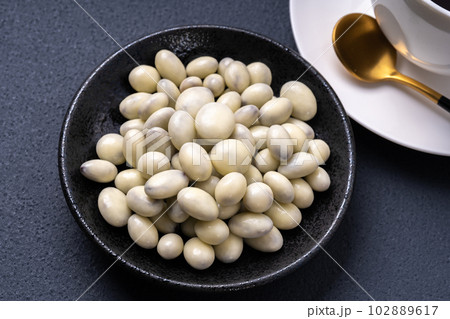 ヨーグルトレーズン 102889617