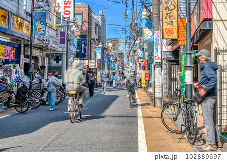 東京都練馬区の都市風景 中村橋駅 東京都練馬区の都市風景 中村橋駅 102889697