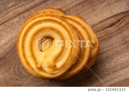バタークッキー 102892325