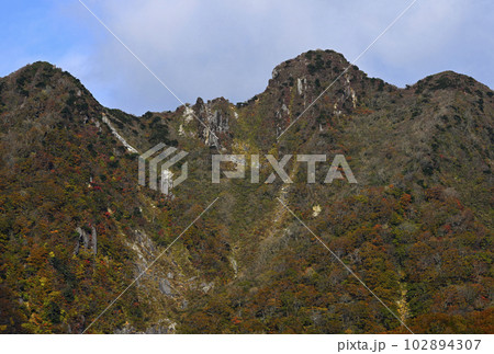 秋の烏ヶ山 102894307