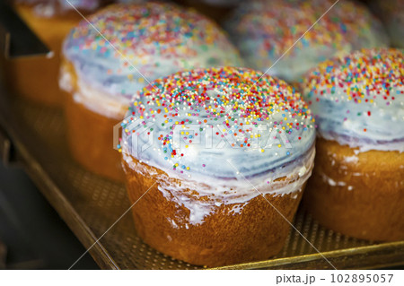 Industrial production of Easter cakes. Industrial production of Easter cakes. 102895057
