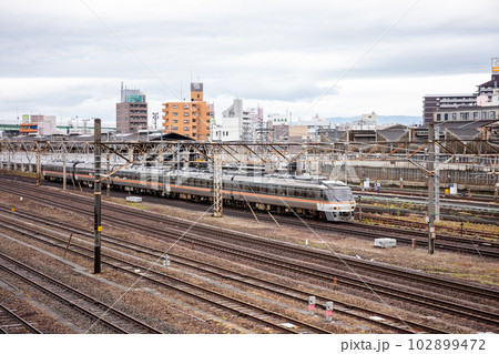 【関西本線】名古屋車両区を通過する特急南紀2号 【関西本線】名古屋車両区を通過する特急南紀2号 102899472