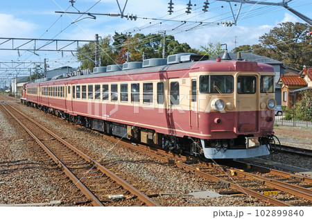 北陸本線 松任 JR西日本 DE10-1031(金沢)+475系 A19編成(金沢) 国鉄 急行色 北陸本線 松任 JR西日本 DE10-1031(金沢)+475系 A19編成(金沢) 国鉄 急行色 102899840