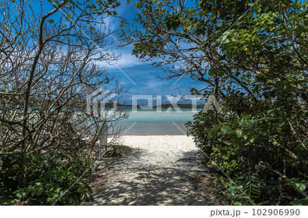 沖縄県・石垣島 裏川平の絶景 沖縄県・石垣島 裏川平の絶景 102906990