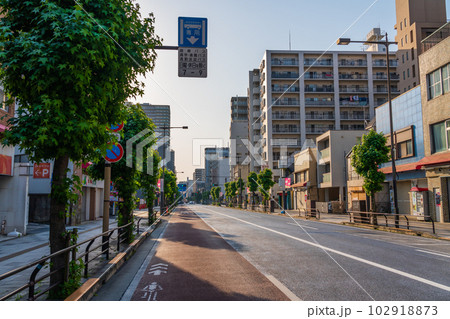 八王子市の甲州街道風景 八王子市の甲州街道風景 102918873