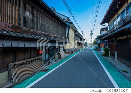 長野県　飯田市　伊那八幡の町並み 102923107