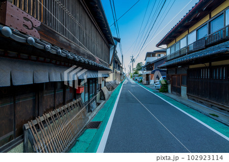長野県　飯田市　伊那八幡の町並み 102923114