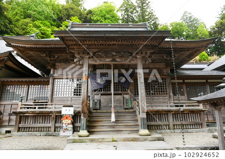 【神山町　四国八十八ヶ所巡礼　阿波　第十二番札所「焼山寺」本堂】 102924652